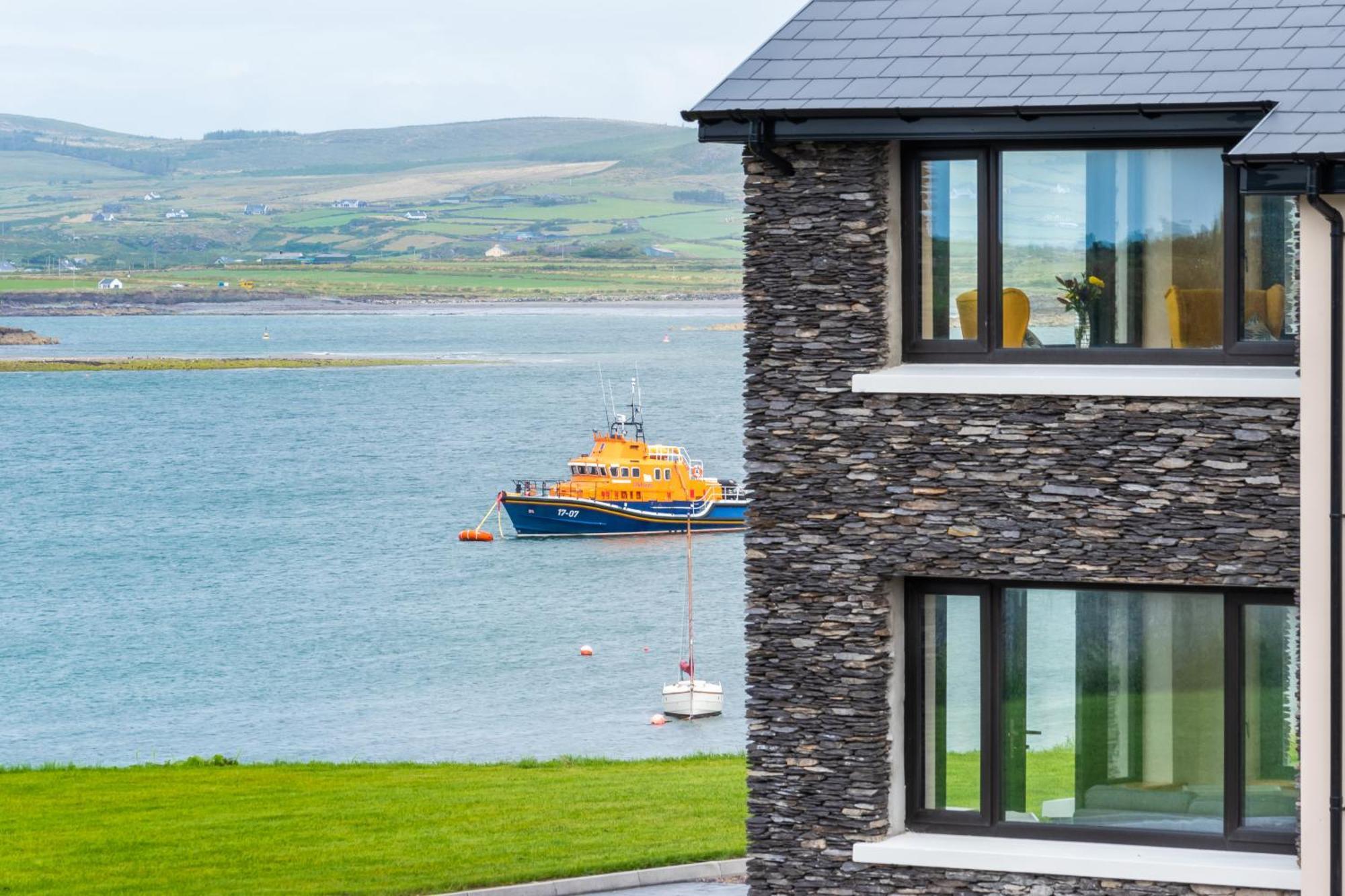 Luxury 4 Bedroom Holiday Home Overlooking The Sea On Valentia Island Knights Town Exterior foto