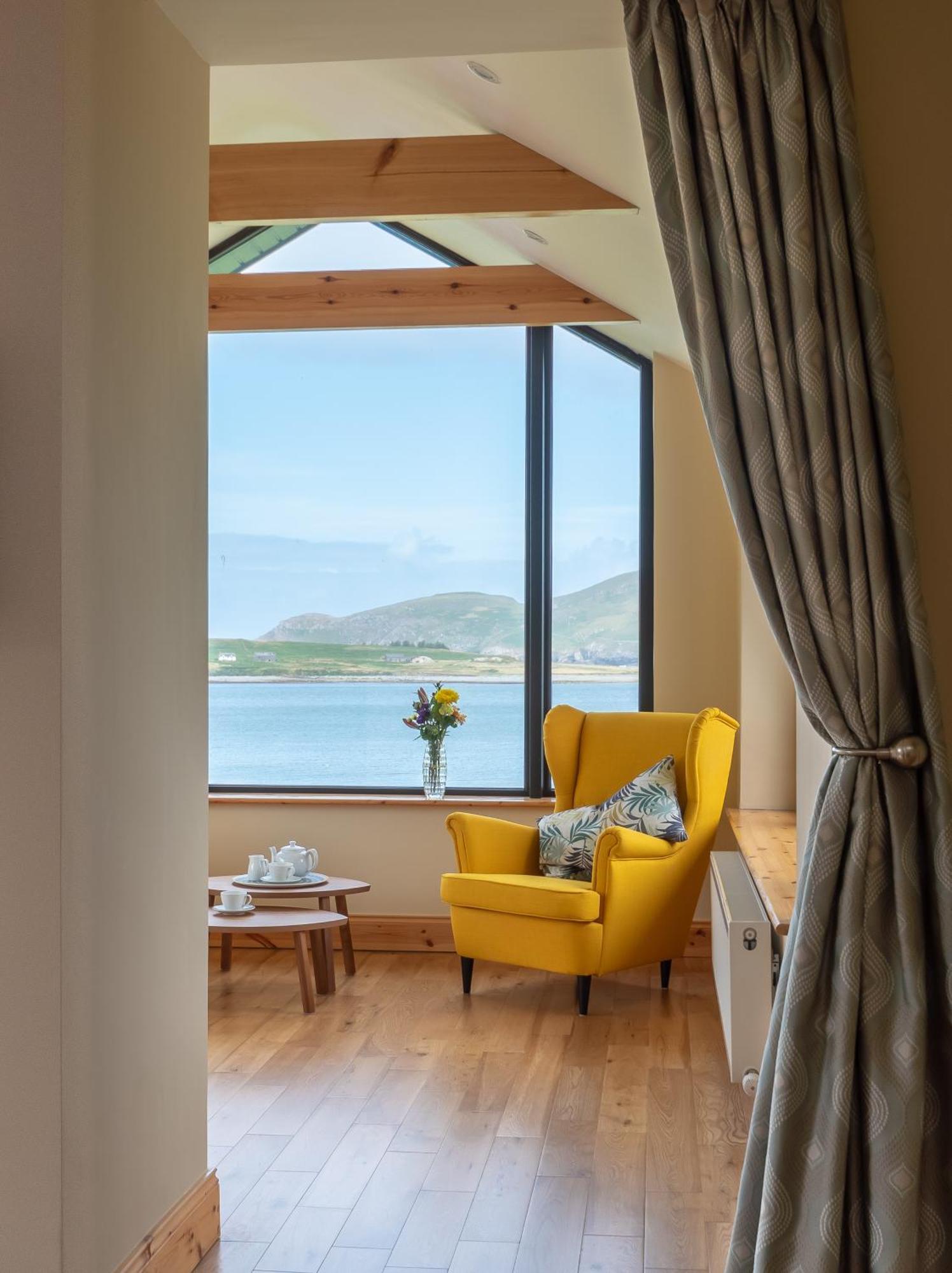 Luxury 4 Bedroom Holiday Home Overlooking The Sea On Valentia Island Knights Town Exterior foto