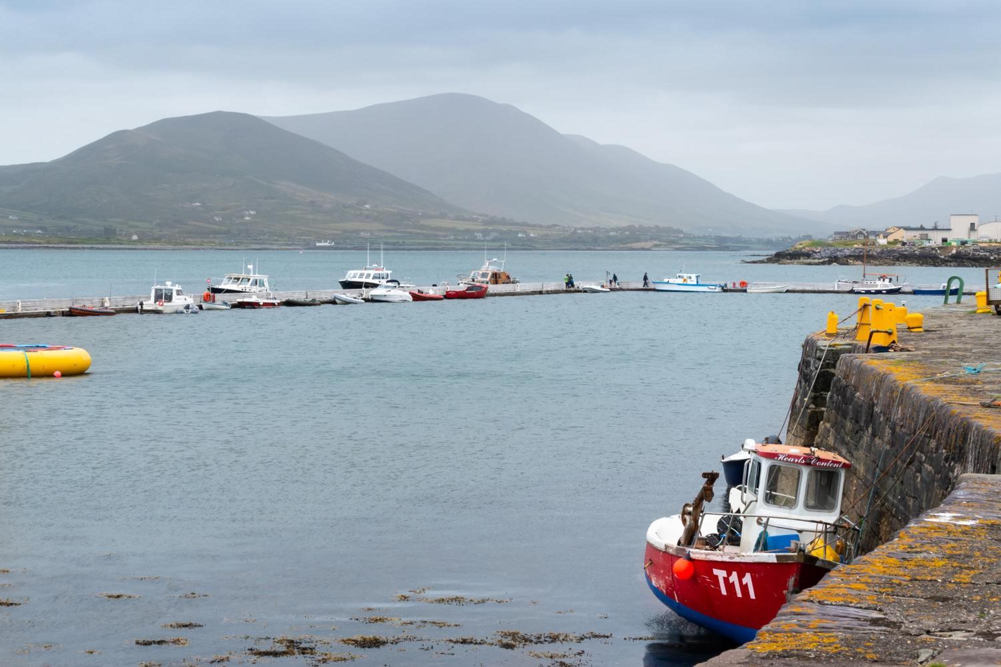 Luxury 4 Bedroom Holiday Home Overlooking The Sea On Valentia Island Knights Town Exterior foto