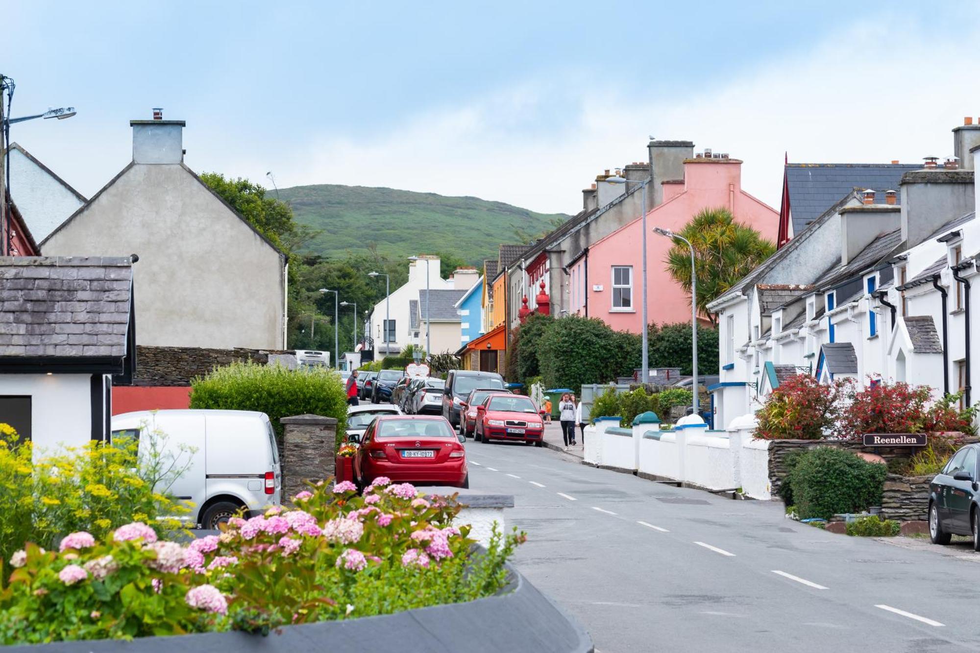 Luxury 4 Bedroom Holiday Home Overlooking The Sea On Valentia Island Knights Town Exterior foto